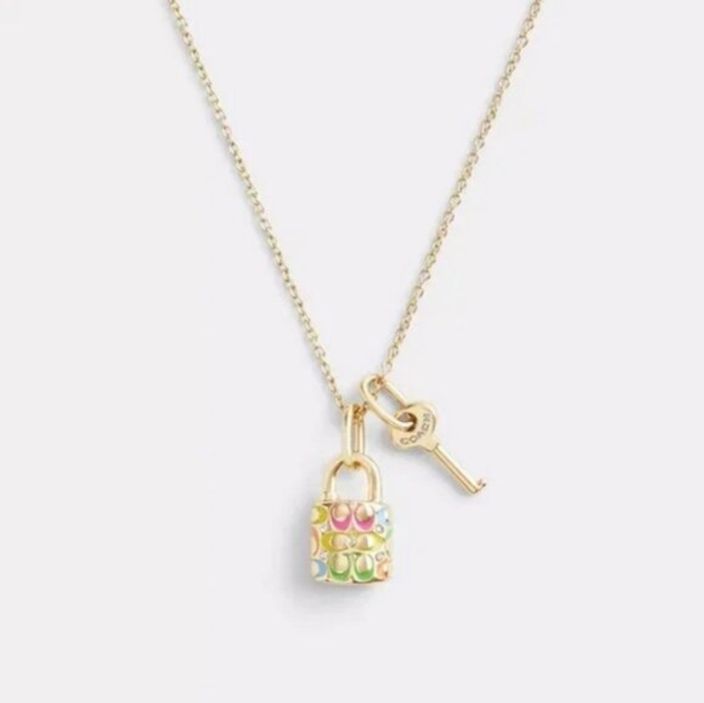 🌈▪️Coach ▪️Signature Rainbow Quilted Lock Key Charm Necklace Gold Plated